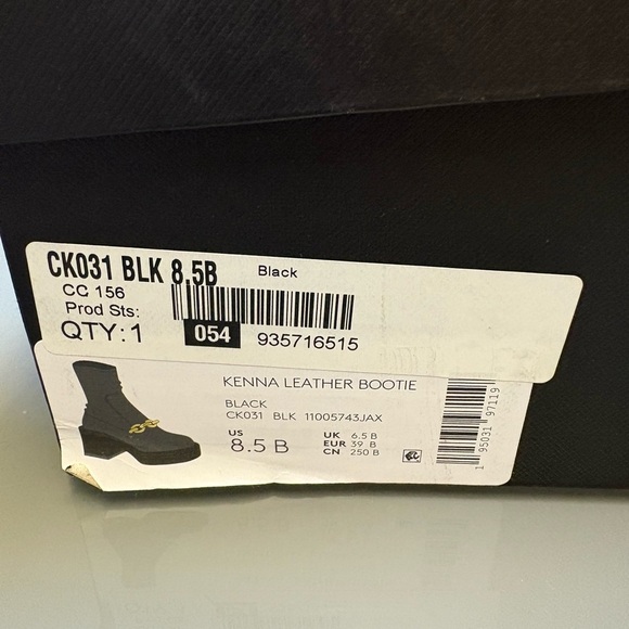 Coach MEL Black leather Combat Boots round toe block heel Gold Chain women's 8.5 - Picture 9 of 10